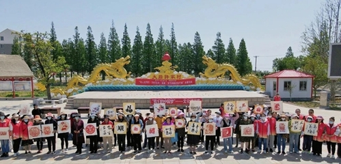 街巷来了'文艺轻骑兵' 让文艺创作服务走入寻常百姓家